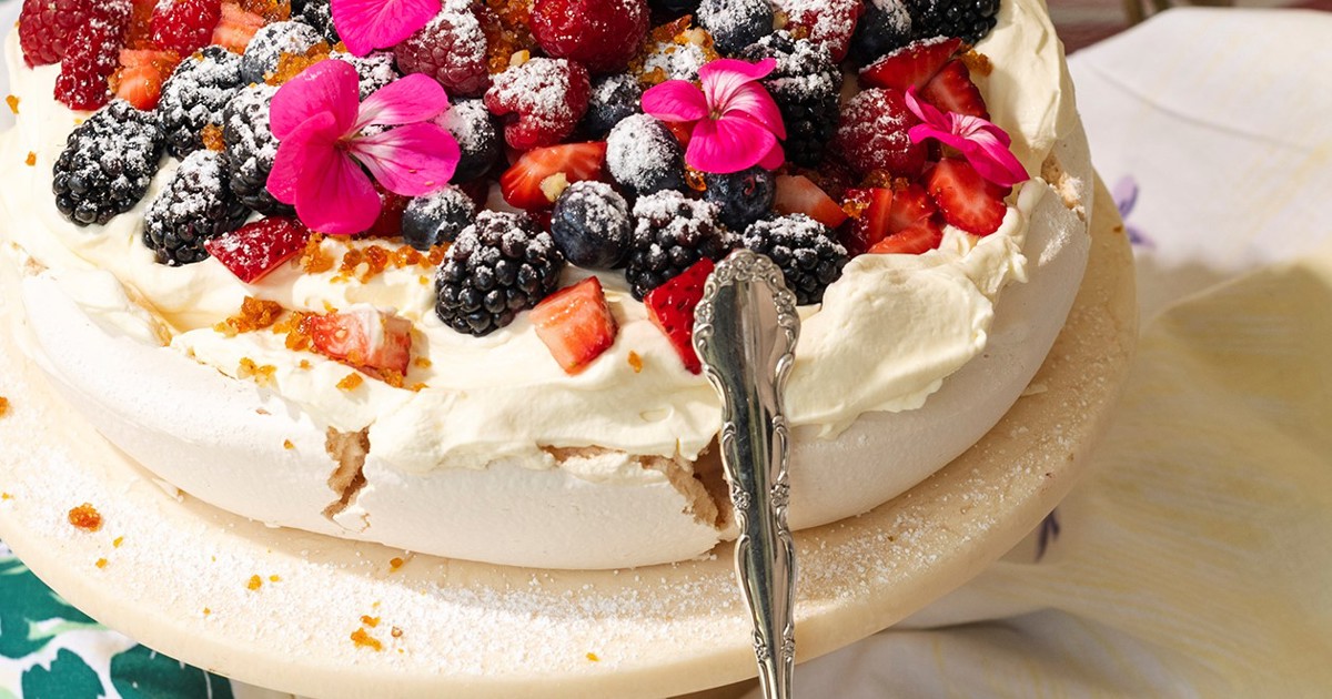 Classic Pavlova | South Melbourne Market